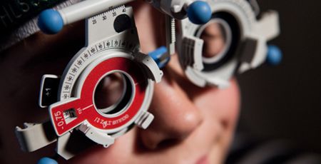 Winkelfehlsichtigkeit Augenoptiker Optometrie Gleitsichtbrillen Gleitsichtgläser Kontaktlinsen